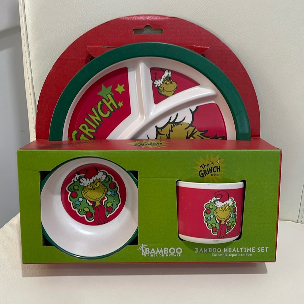 Bioworld & Dr. Seuss "The Grinch Christmas"  Bamboo Mealtime Gift Box Set